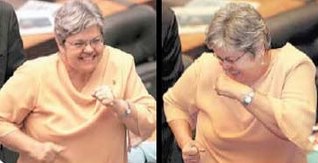 114327020650_tn Curiosidades sobre a Deputada Dançarina